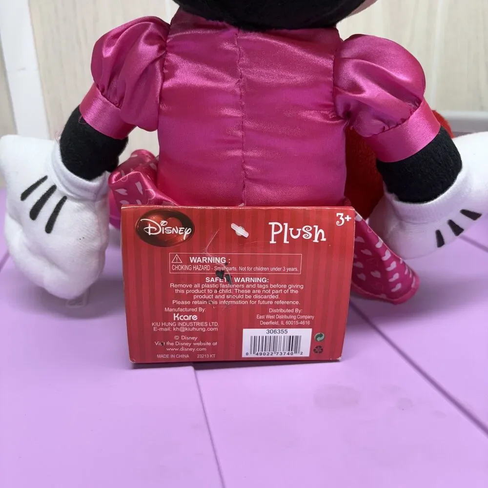 Disney Minnie Mouse Valentine plush pink dress bow Red heart New in box kid toy